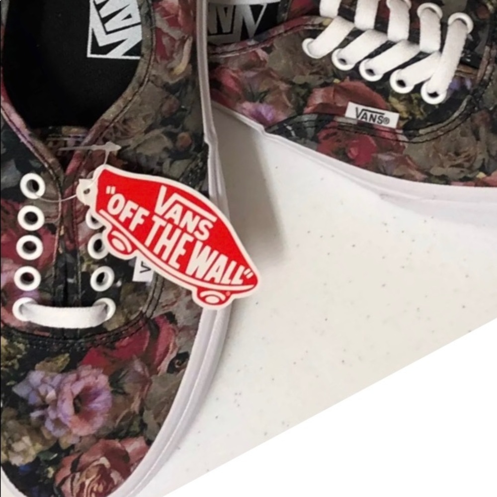 RARE🔥 SOLD OUT Moody Floral Authentic Vans 5.5/ 7
